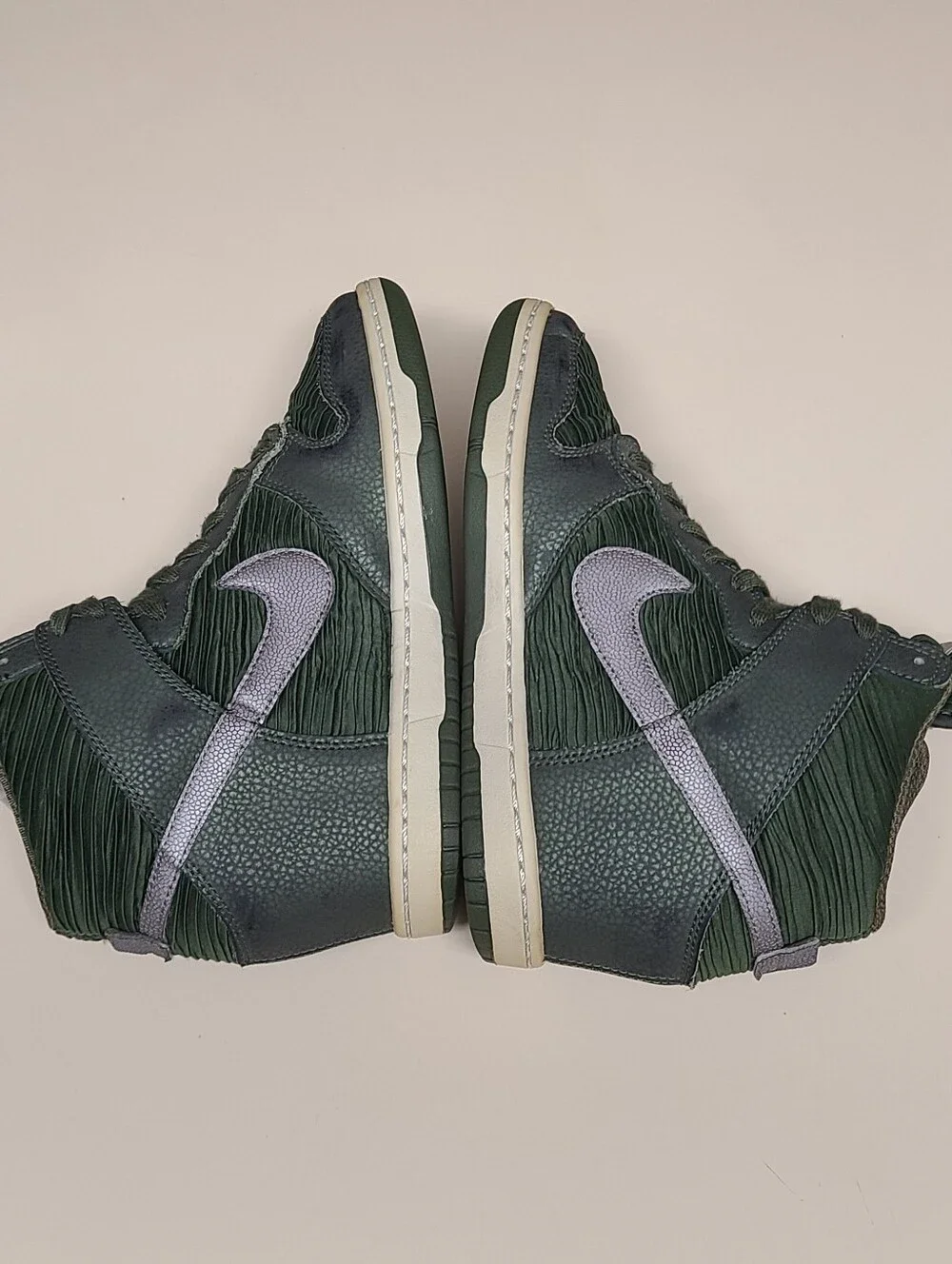 Nike Dunk Sky Hi Carbon Green casual wedge hi top sneakers size 7.5